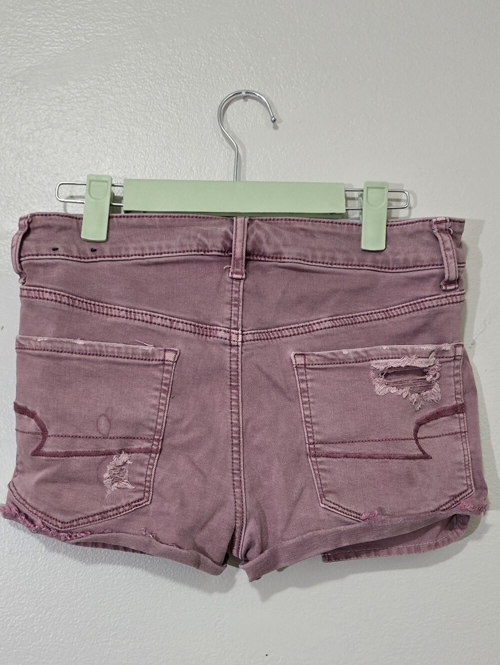American Eagle Outfitters Mauve Distressed Denim Shorties Size 6 - Picture 3 of 8